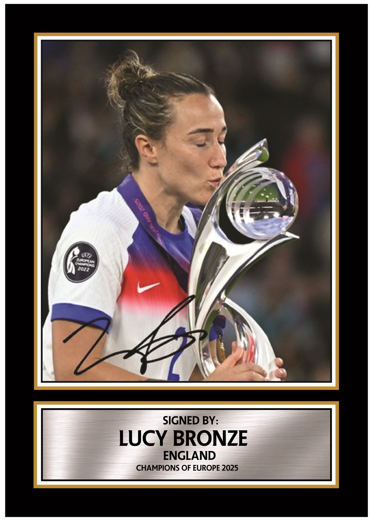 Lucy Bronze Printed Signature Poster Print – England Lionesses Euro Champions 2025 Trophy Celebration Wall Art – Women’s Football Wall Art – Lucy Bronze Printed Signature Poster Print