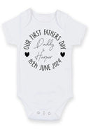 Our First Father's Day Baby Grow – Personalized Daddy & Baby First Father's Day Baby Bodysuit – Custom Father's Day Baby Vest Gift from Baby Boy or Girl – Special Keepsake Outfit