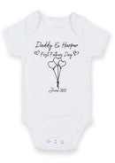 Daddy & Baby First Father's Day Baby Grow Bodysuit – Personalised Baby Vest with Custom Names & Date – Cute Heart Balloon Design – First Fathers Day Gift from Baby Son or Daughter