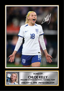 Chloe Kelly Signed Photo – England Women’s Football Memorabilia – Gift for Lionesses Fans & Sports Enthusiasts