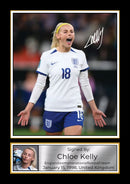 Chloe Kelly Signed Photo – England Women’s Football Memorabilia – Gift for Lionesses Fans & Sports Enthusiasts
