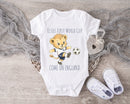 Personalized First World Cup England Baby Grow – Custom Name Football Baby Bodysuit – Come On England Lion Design – England Football Supporter Baby Romper – World Cup Baby Gift for Boys & Girls