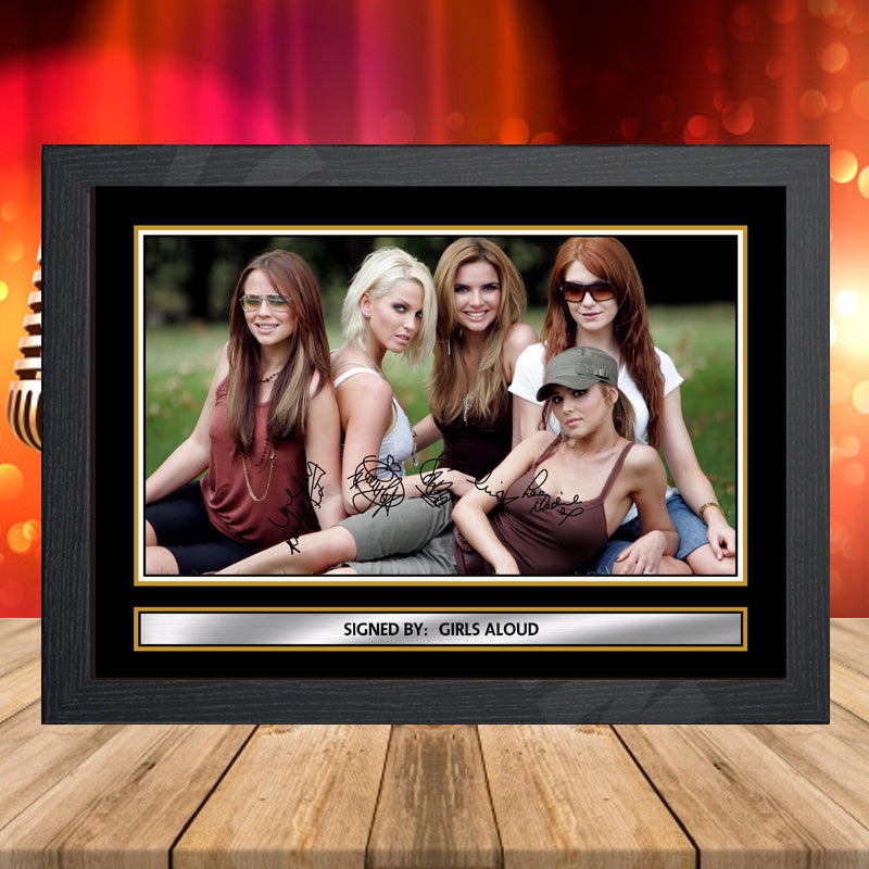 Girls Aloud 2 – Printed Signature Music-Landscape Star Print – Girls Aloud 2