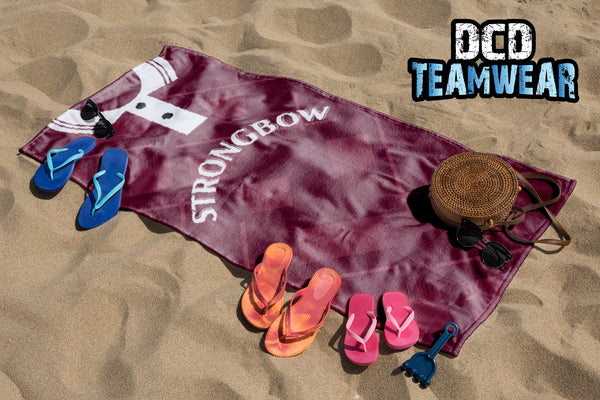 Hearts 1993 Retro Football Lightweight Beach Gym Towel