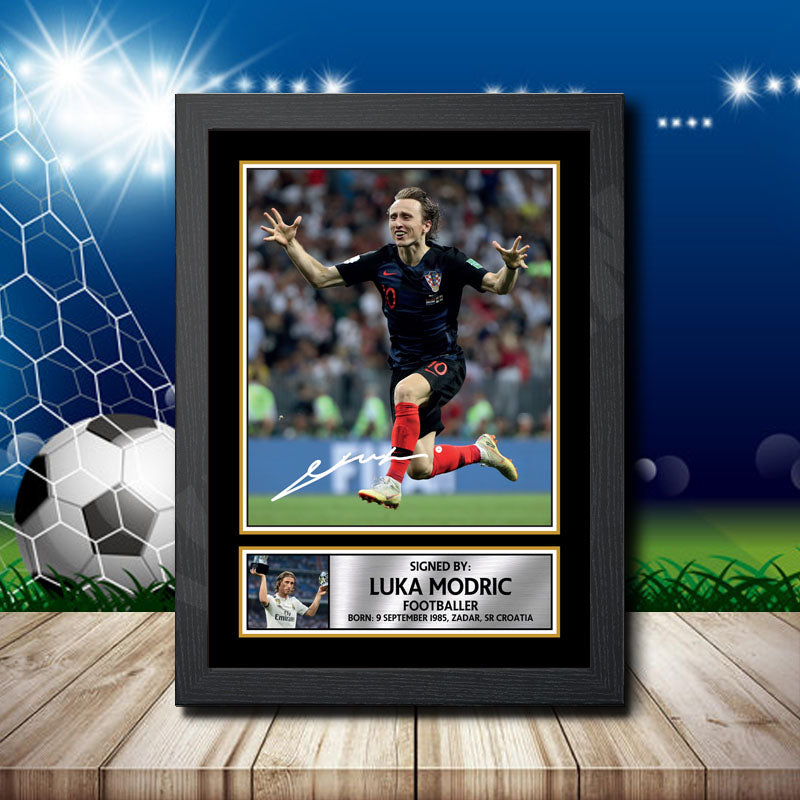 Luka Modric 2 Printed Signature Footballers Star Poster Print Framed Wall Art Gift – Luka Modric 2 Printed Signature Footballers Star Poster Print