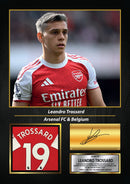 Leandro Trossard Printed Signed Poster – Arsenal FC & Belgium Midfielder Tribute Wall Art with Jersey & Bio Plaque – Premier League Football Memorabilia for Fans & Collectors