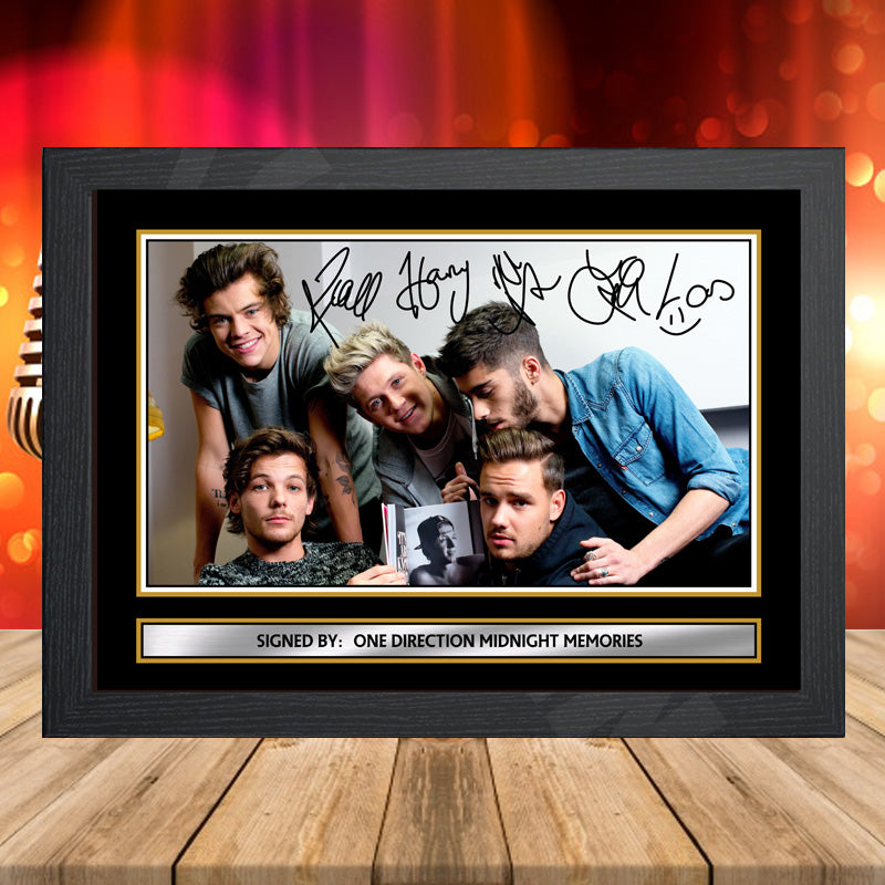 One Direction Midnight Memories 2 – Printed Signature Music-Landscape Star Print – One Direction Midnight Memories 2