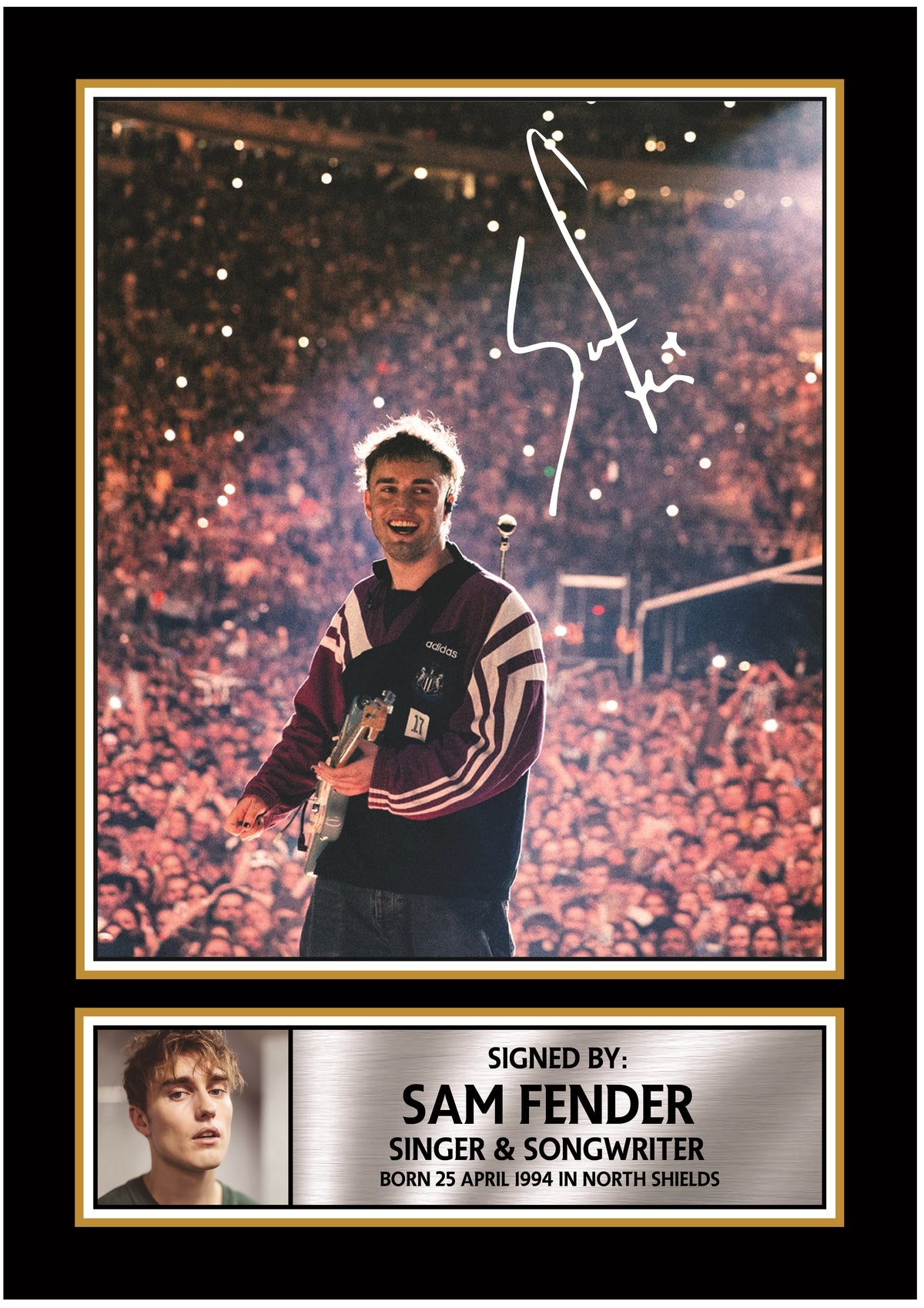 Sam Fender Printed Signature Poster Print – Live Arena Concert Portrait Wall Art – Indie Rock Guitar Performance Music Wall Art Gift – Sam Fender Printed Signature Poster Print