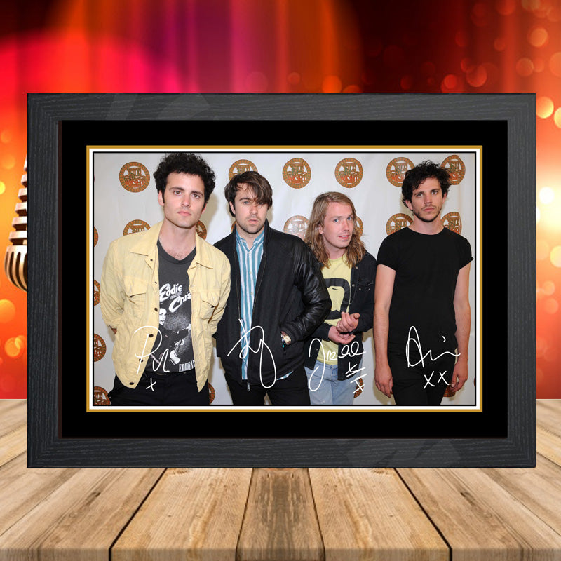 The Vaccines – Printed Signature Music-Landscape Star Print – The Vaccines
