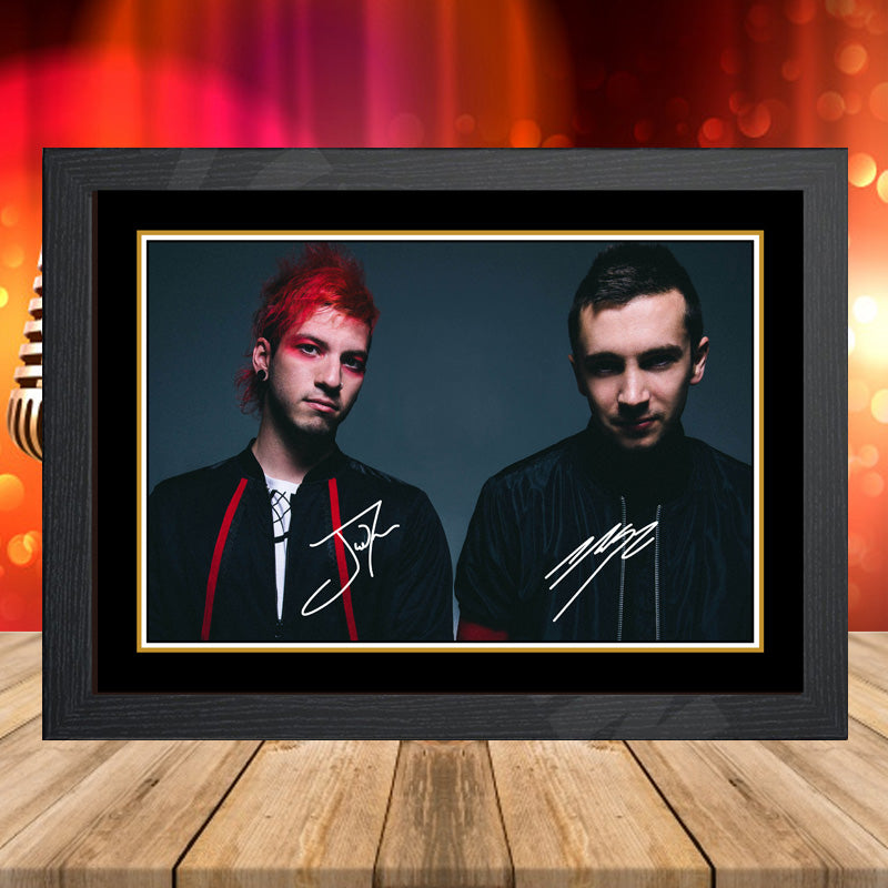 Twenty One Pilots 4 – Printed Signature Music-Landscape Star Print – Twenty One Pilots 4