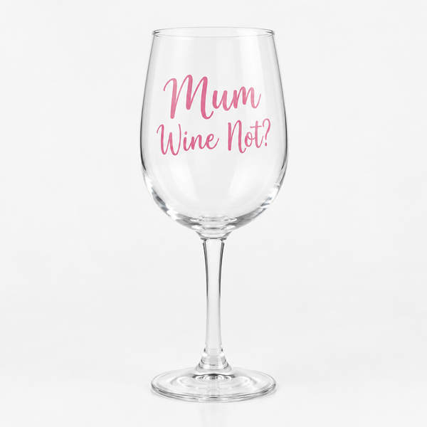 Personalised wine glass with the name Mum on a white background