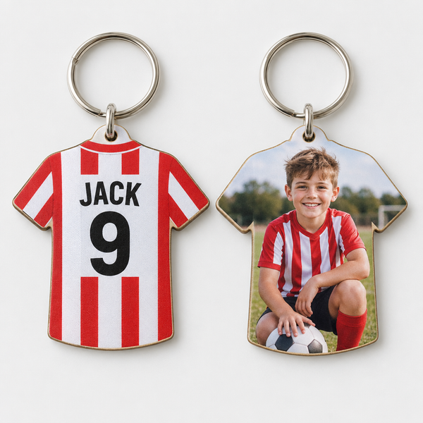 Personalised Double-Sided Wooden Keyring – personalised double-sided keyring in a T-shirt shape made of thin MDF board with