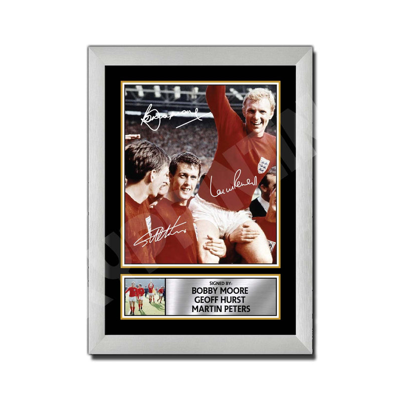BOBBY MOORE GEOFF HURST MARTIN PETERS (1) Limited Edition Football Player Signed Print - Football