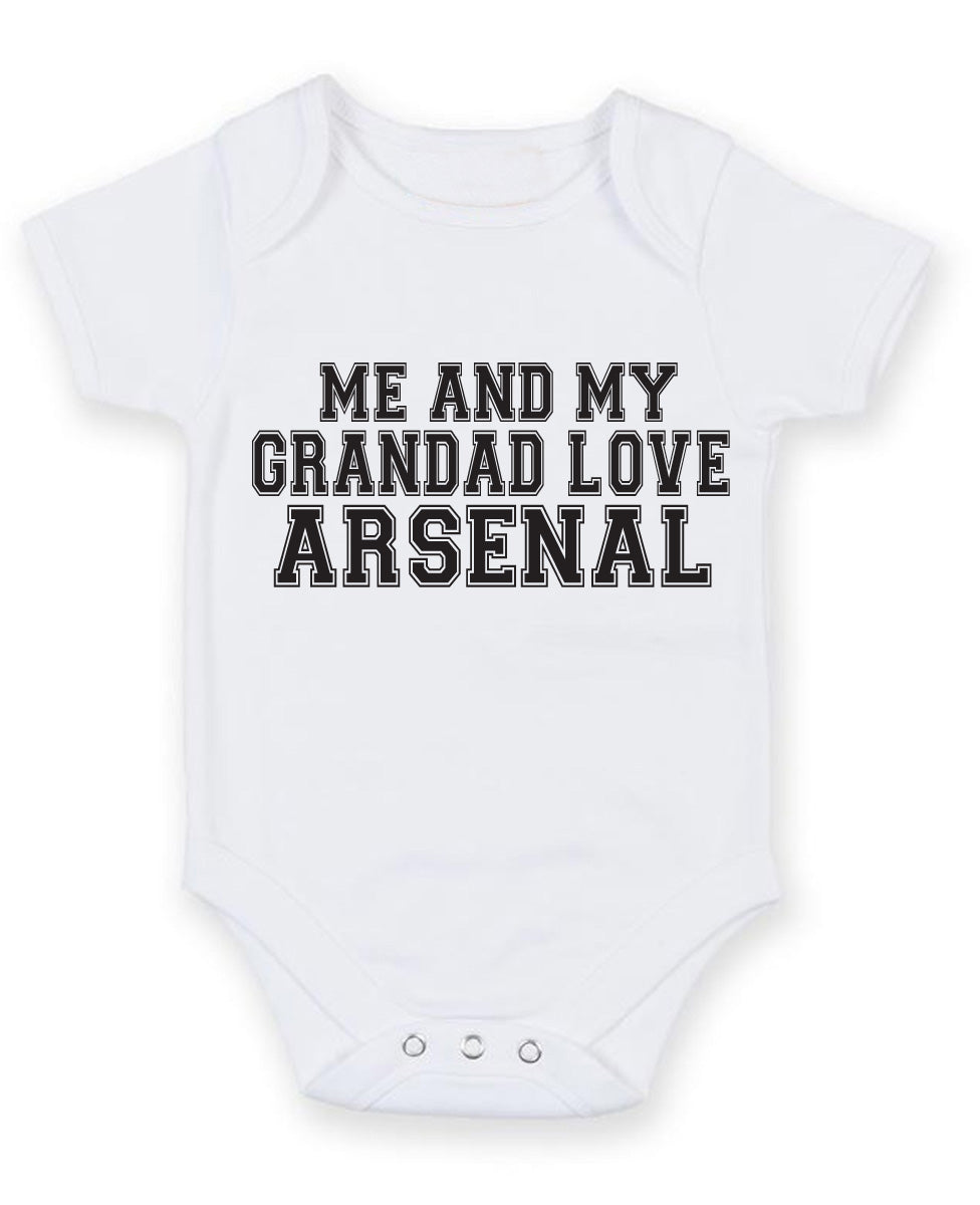 Me And My Grandad Love Arsenal TEXT STYLE Baby Grow Bodysuit – Me and My Grandad Love Arsenal Text Style Baby Grow Bodysuit