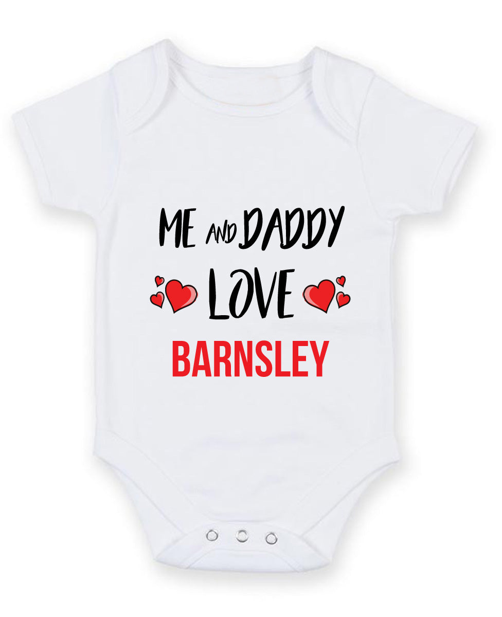 Me and Daddy Love barnsley Personalised FOOTBALL TEAM Baby Grow – Me and Daddy Love Barnsley Personalised Football Team Baby Grow